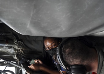 AIM HIGH Flight Academy visits 33rd FW