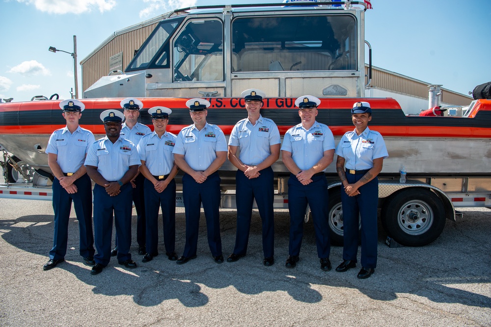 Coast Guard commissions new unit in St. Louis