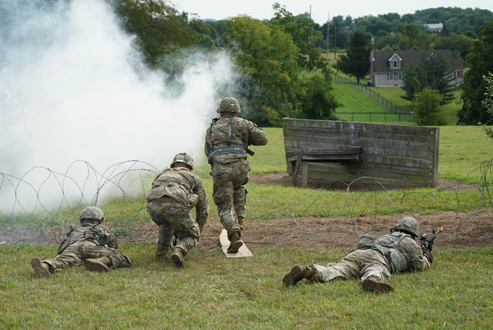 1-109th Infantry Regiment Soldiers conduct squad movement