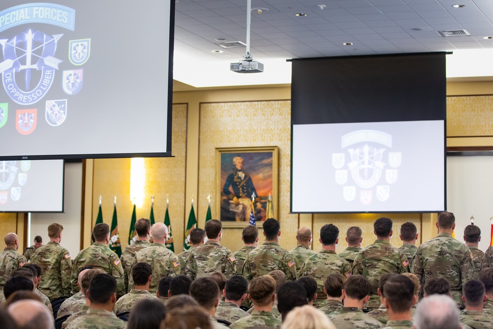 Special Forces Qualification Course Class 326 Graduation