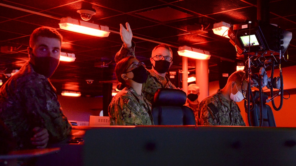 USS Mobile (LCS 26) and Midshipmen Tour of LCS Training Facility