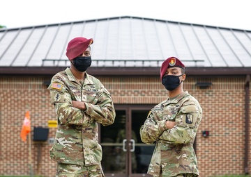 Army Paratroopers Wears Facemask