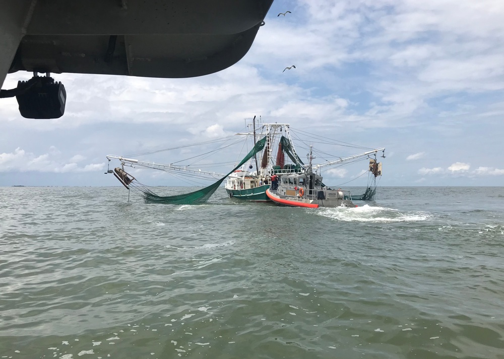 Coast Guard medevacs fisherman near Grand Isle