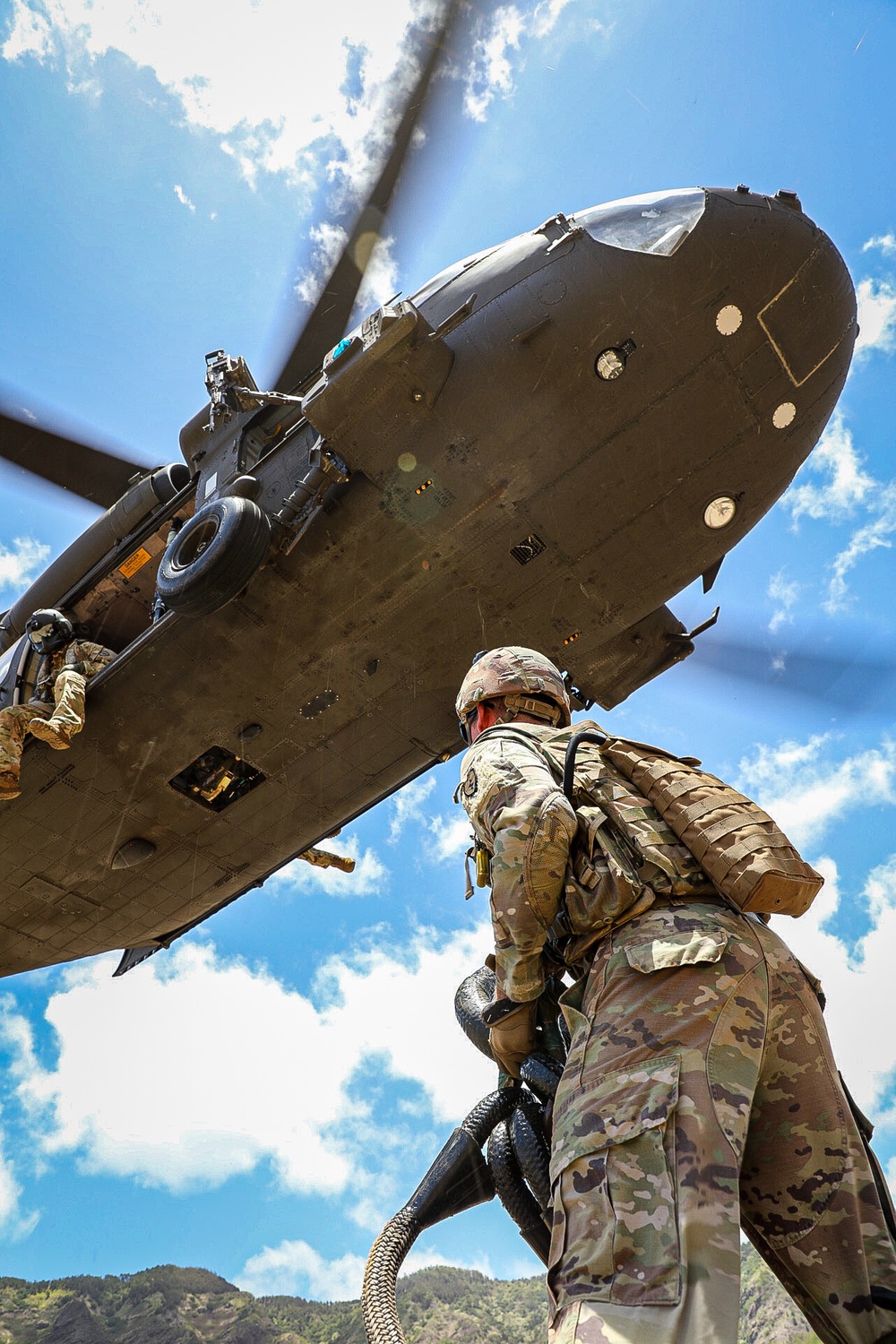 M119A3 Gun raid Howitzer sling load