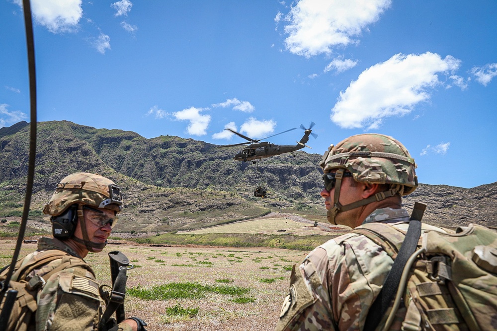 M119A3 Gun raid Howitzer sling load