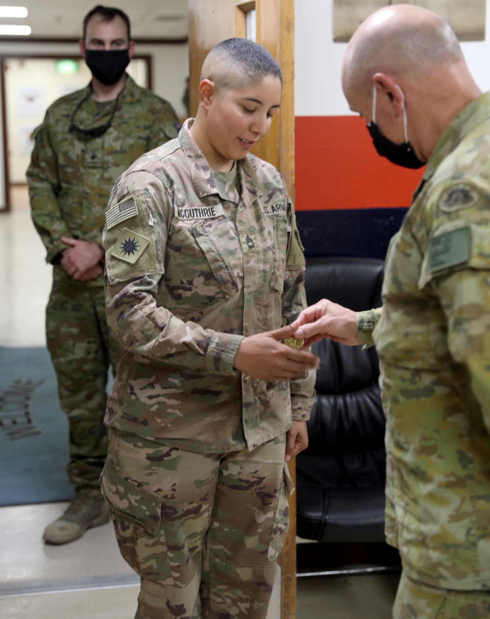 Australian Maj. Gen. Chris Field visits Camp Buehring