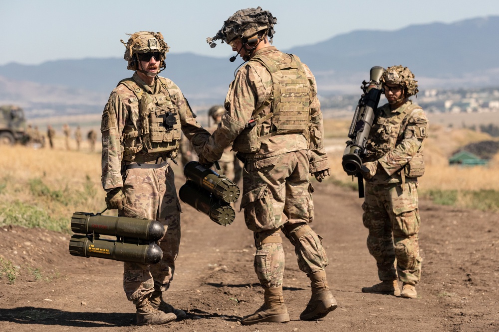 1-91st Calvary Regiment fires the Carl-Gustaf