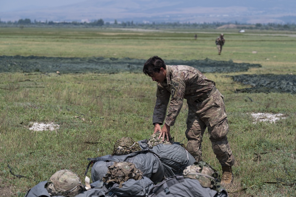 173rd Airborne Brigade builds partnership with Georgian military