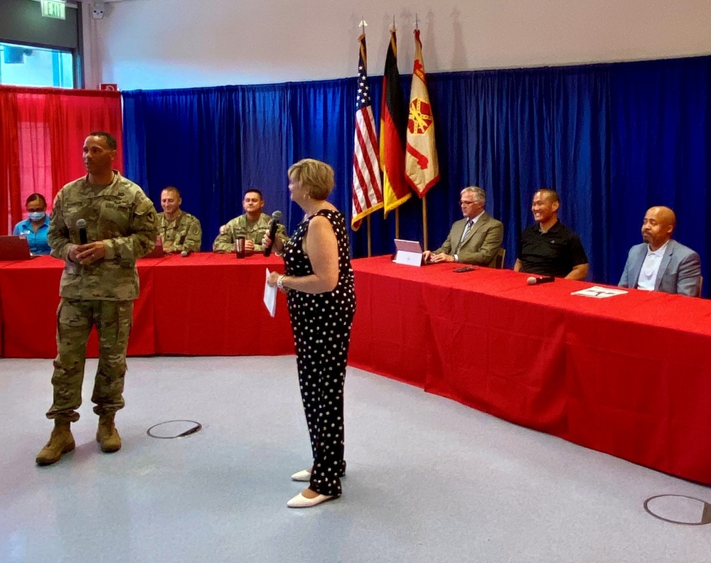 Wiesbaden Garrison holds quarterly town hall