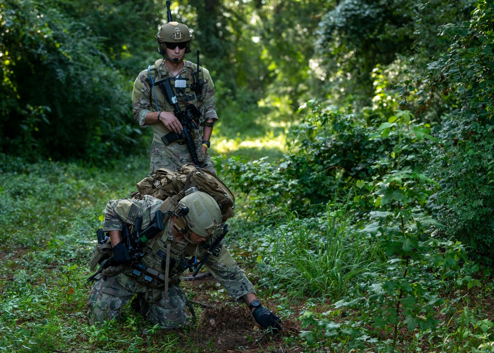 4th CES EOD flight hosts multi-base FTX