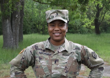 Chaplain Candidate Keeps Soldiers Spiritually Fit