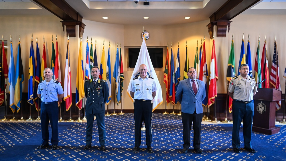 Italian Brig. Gen. Salvatore Russo visits IADC