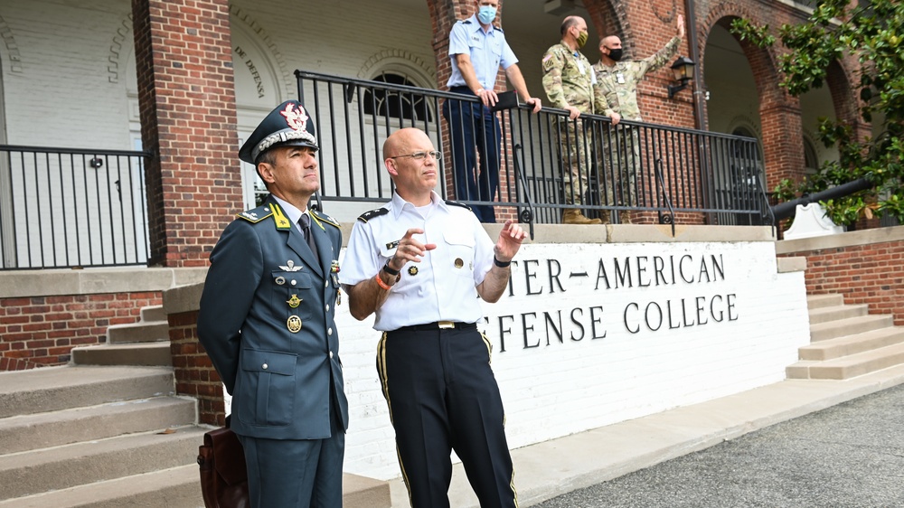 Italian Brig. Gen. Salvatore Russo visits IADC