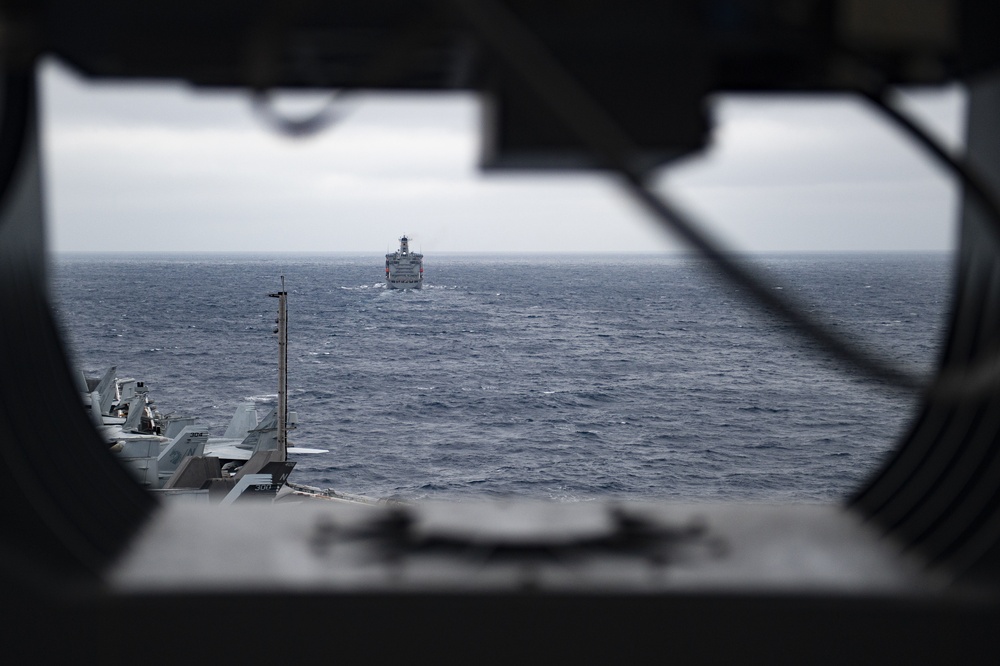 USS Carl Vinson (CVN 70) and USNS Yukon (T-AO 202) Conduct Refueling-at-Sea