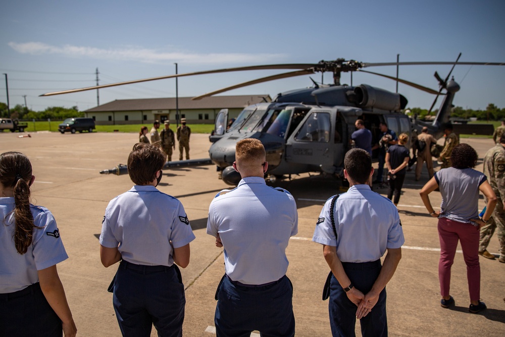 HH-60G Landing