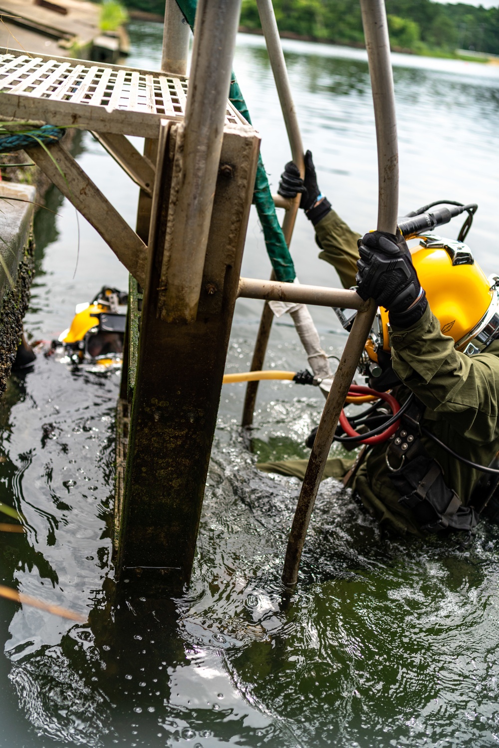 Mobile Diving Salvage Unit Two: Pierside Dive Training