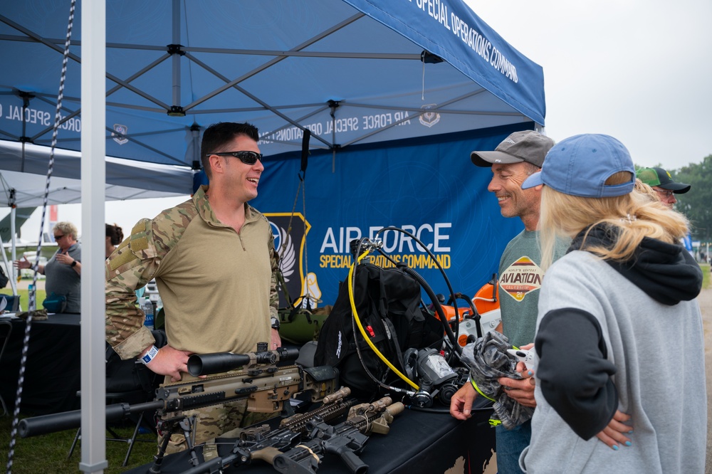 AFSOC Airmen connect with airshow attendees
