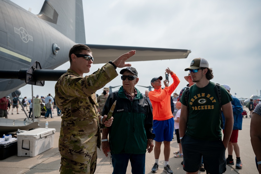 AFSOC Airmen connect with airshow attendees