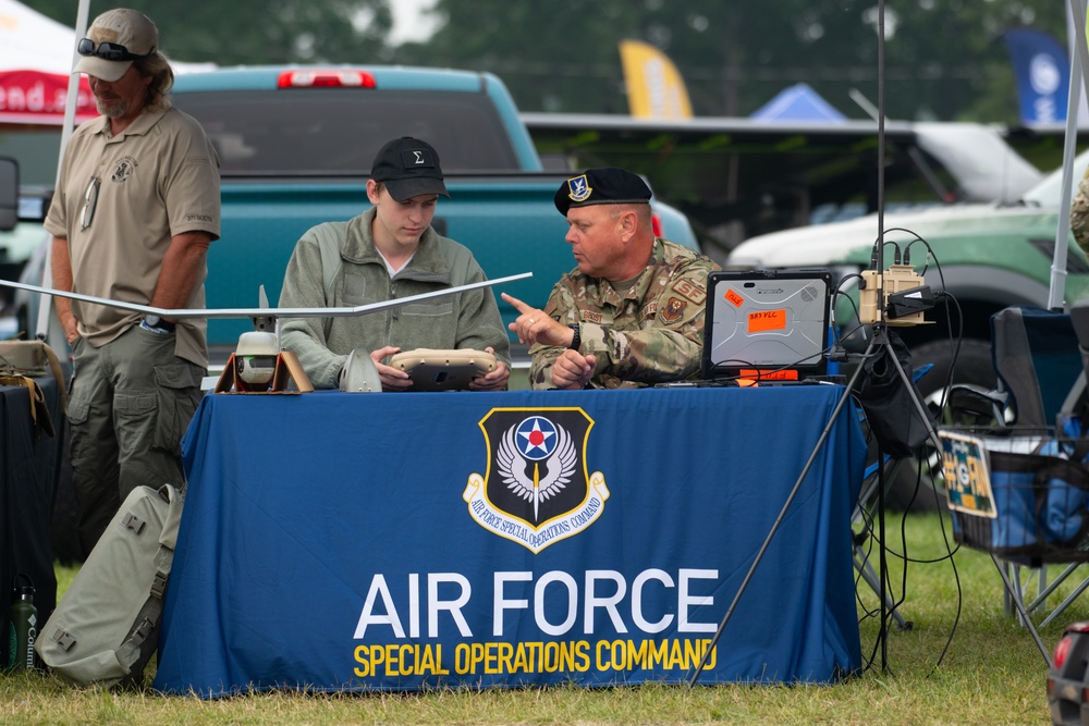 AFSOC Airmen connect with airshow attendees