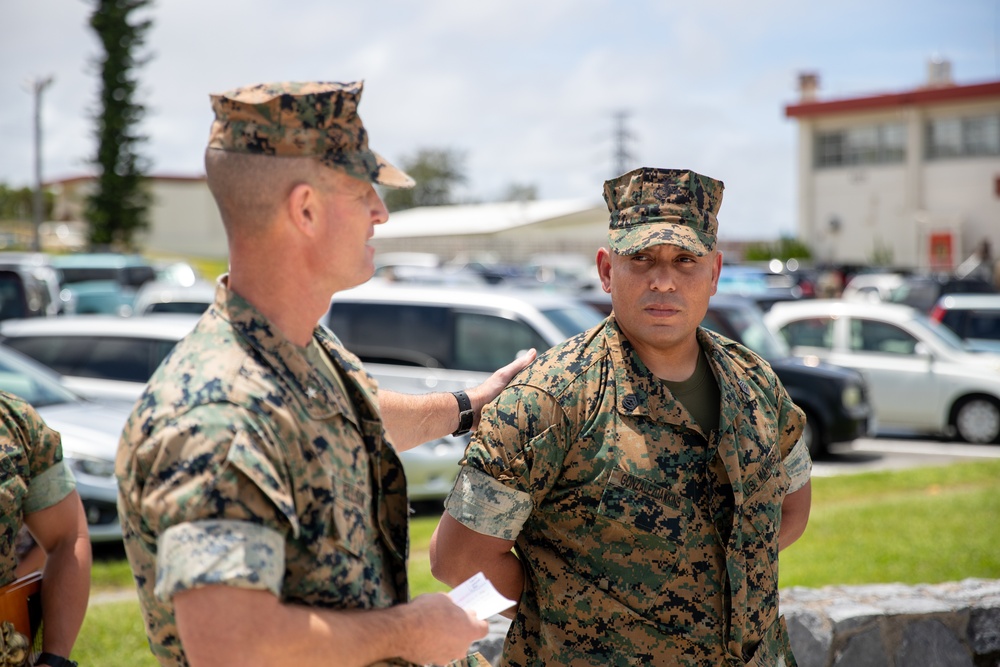 DVIDS - Images - Gunnery Sgt. GonzalezDawkins receives Master Gunnery ...