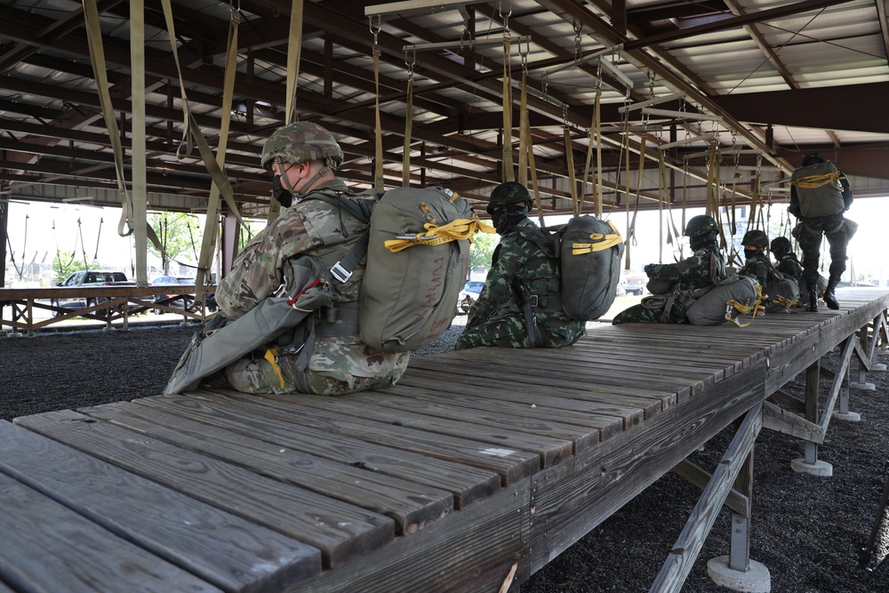 Airborne sustainment training