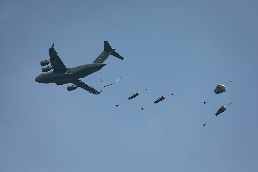 82nd Airborne conducts JFEO with TNI in Indonesia