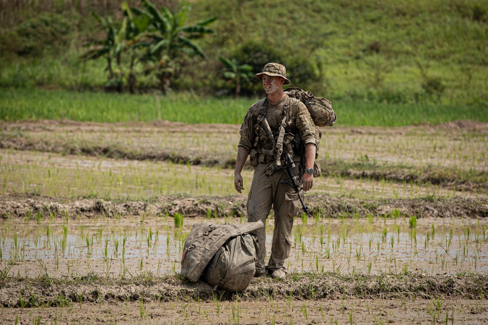 82nd Airborne conducts JFEO with TNI in Indonesia