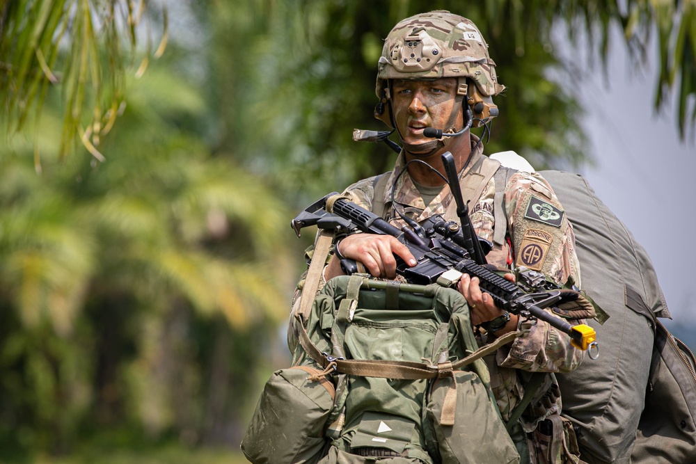 82nd Airborne conducts JFEO with TNI in Indonesia