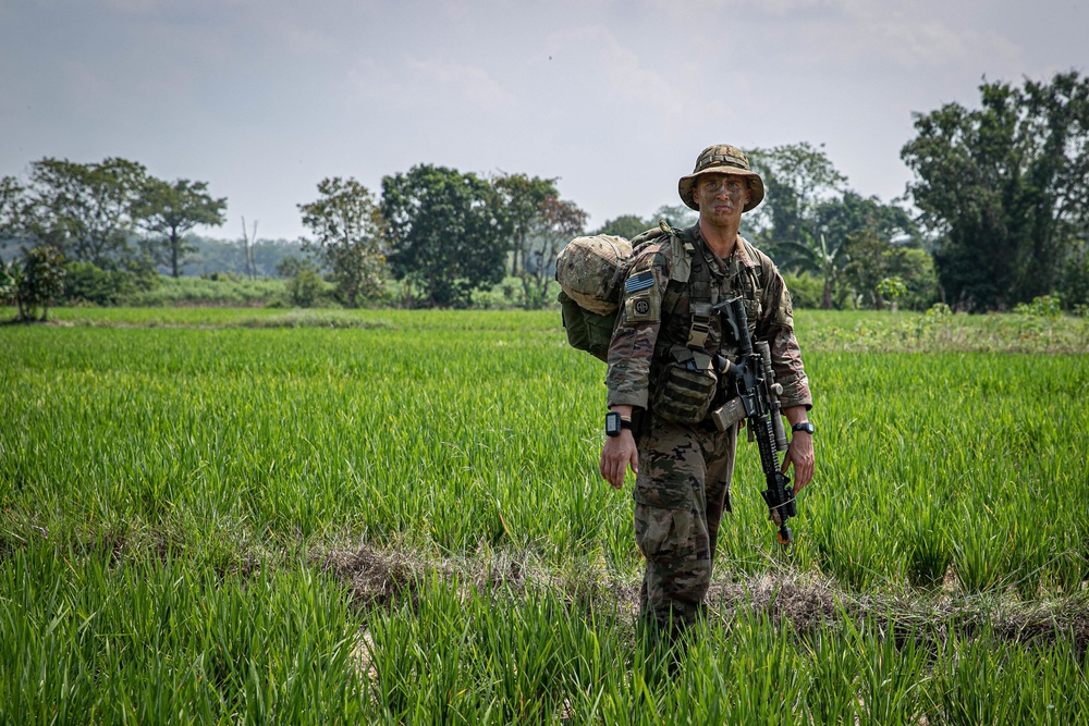 82nd Airborne conducts JFEO with TNI in Indonesia