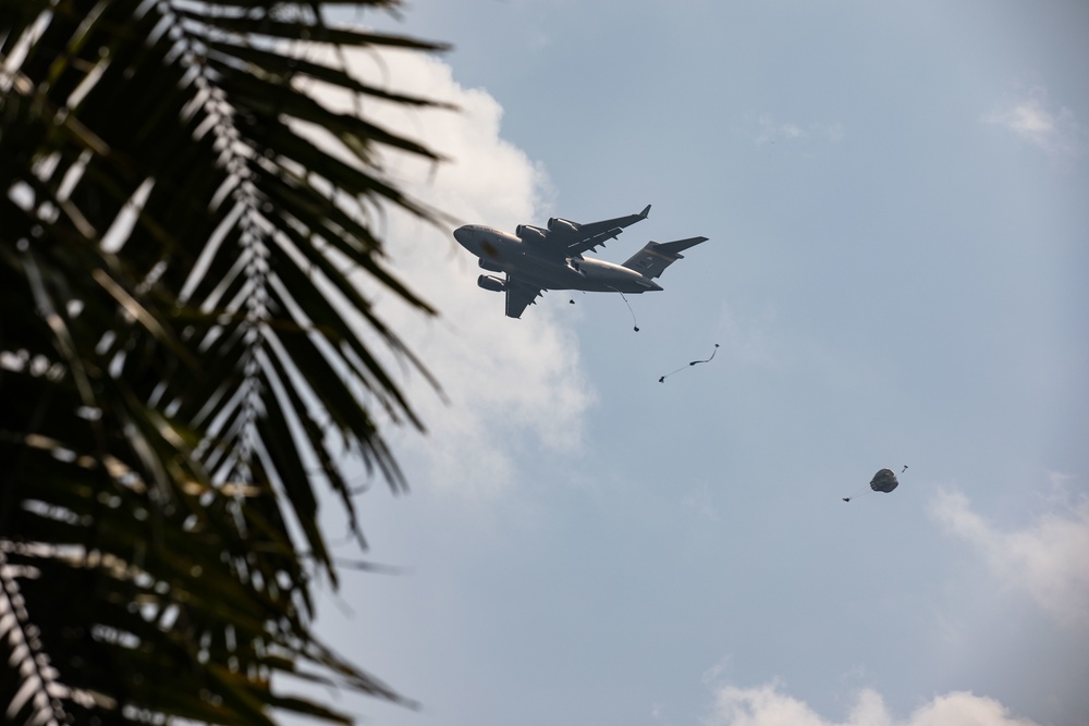 82nd Airborne conducts JFEO with TNI in Indonesia