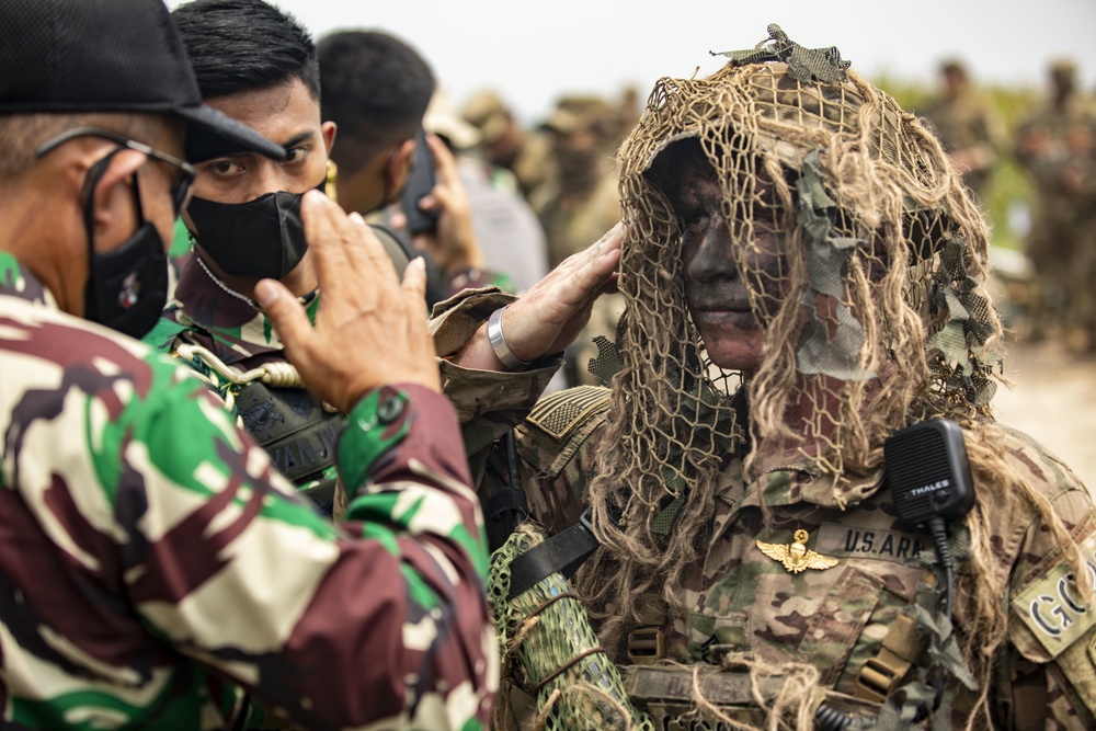 82nd Airborne conducts JFEO with TNI in Indonesia