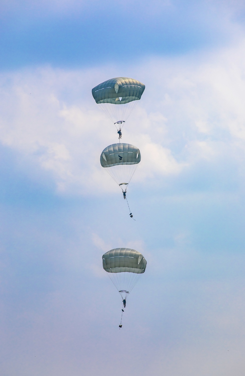 82nd Airborne conducts JFEO with TNI in Indonesia