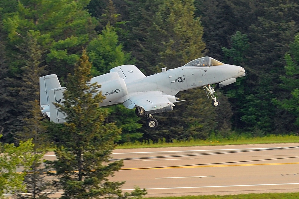 A-10 Thunderbolt II Lands and Takes Off From a Highway Near Alpena During Northern Strike 21-2