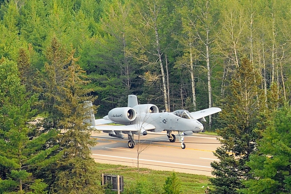 A-10 Thunderbolt II Lands and Takes Off From a Highway Near Alpena During Northern Strike 21-2