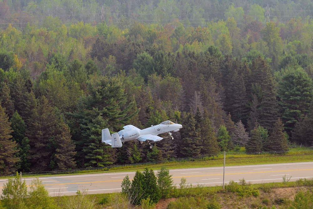 A-10 Thunderbolt II Lands and Takes Off From a Highway Near Alpena During Northern Strike 21-2