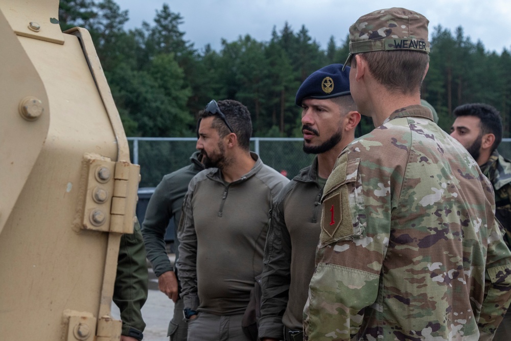 "Burt's Knights" host Portugal Marine Force at static display