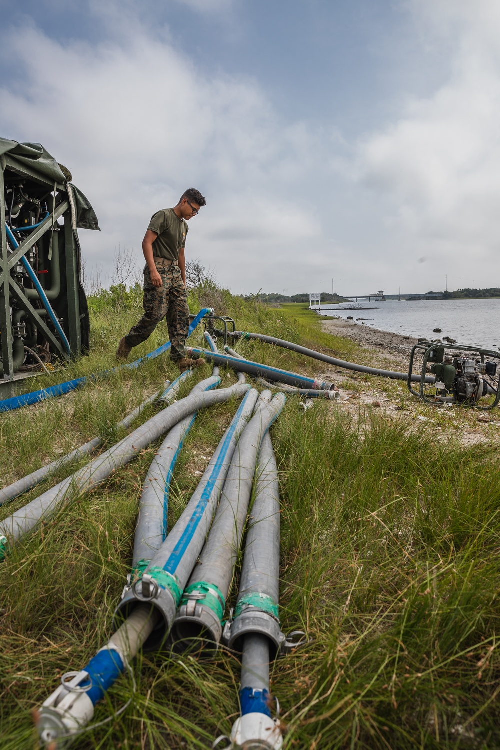 Marines purify water during exercise