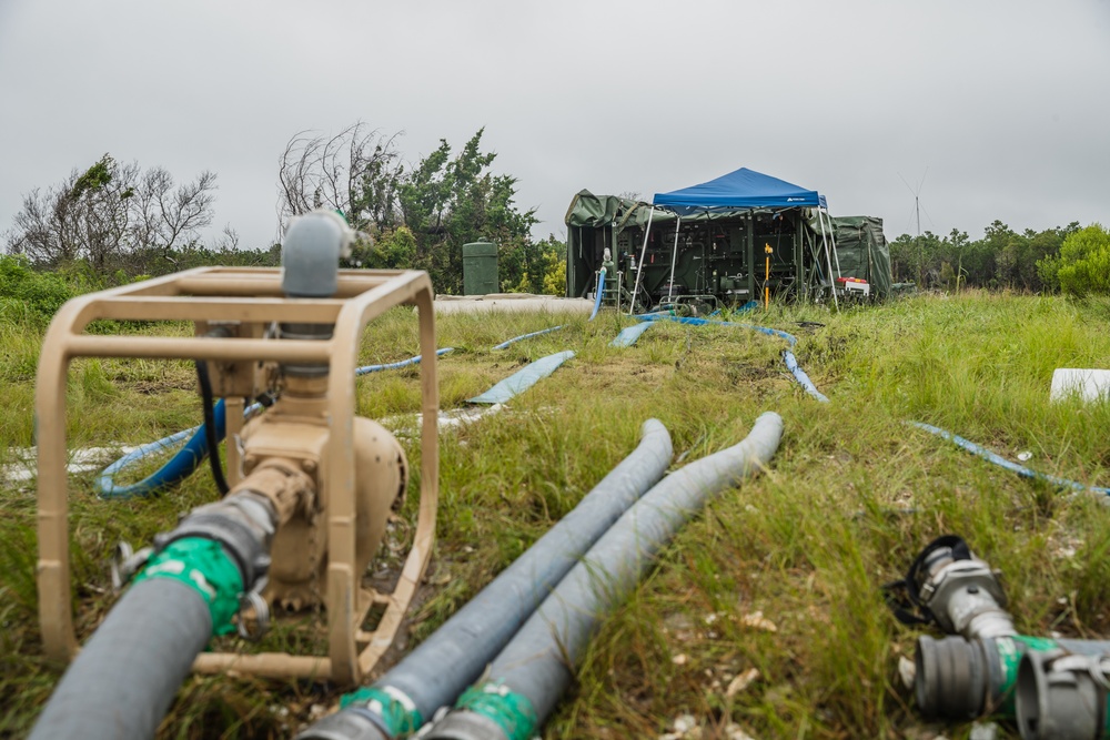 Marines purify water during exercise