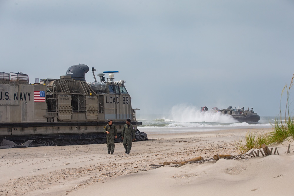 U.S. Navy and Marine Corps train together during Large Scale Exercise