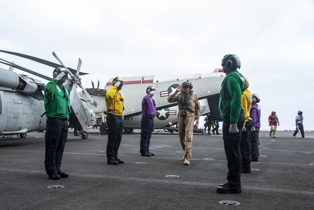 Royal Australian Air Force Air Commodore visits USS Ronald Reagan (CVN 76)