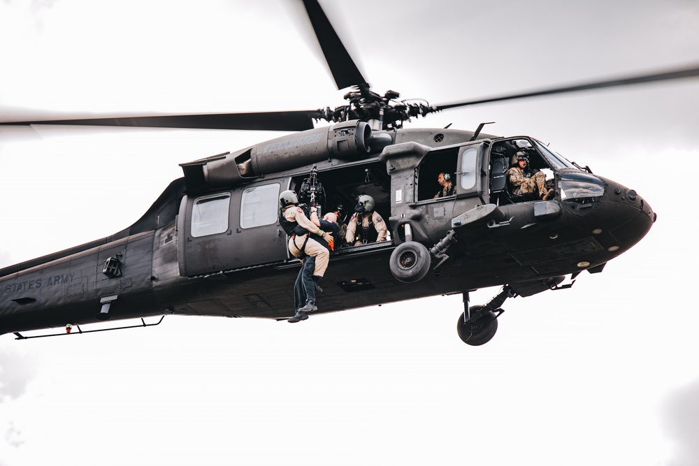 Tennessee National Guard, local authorities conduct water rescues during Vigilant Guard exercise
