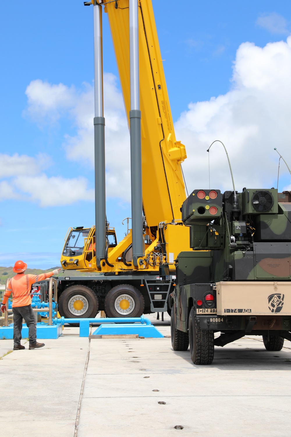 Soldiers Load Avenger Air Defense System onto Army Watercraft System for Forager 21