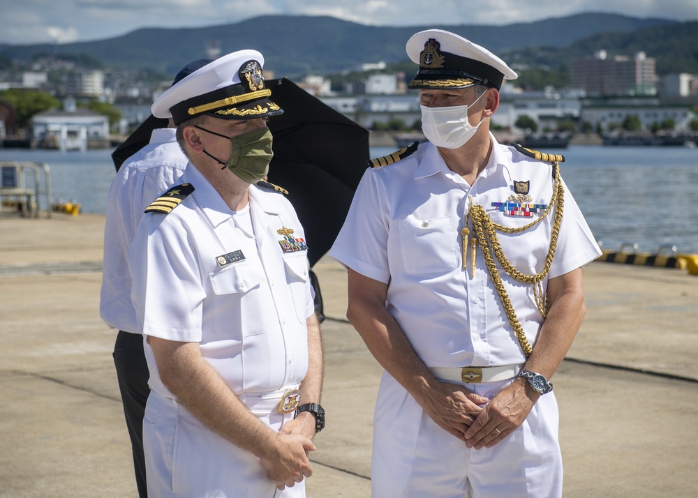 HMS Richmond (F239) arrives at CFAS