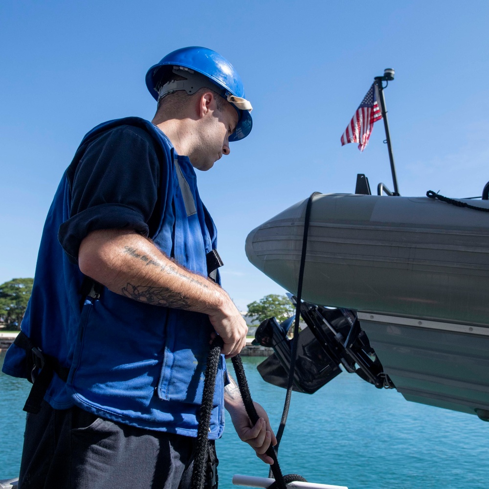 USS Charleston (LCS 18) Routine Operations in Guam