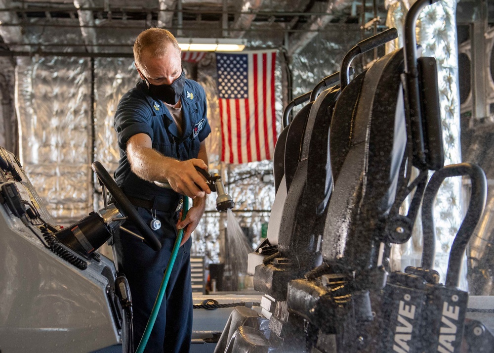 USS Charleston (LCS 18) Maintenance in Guam