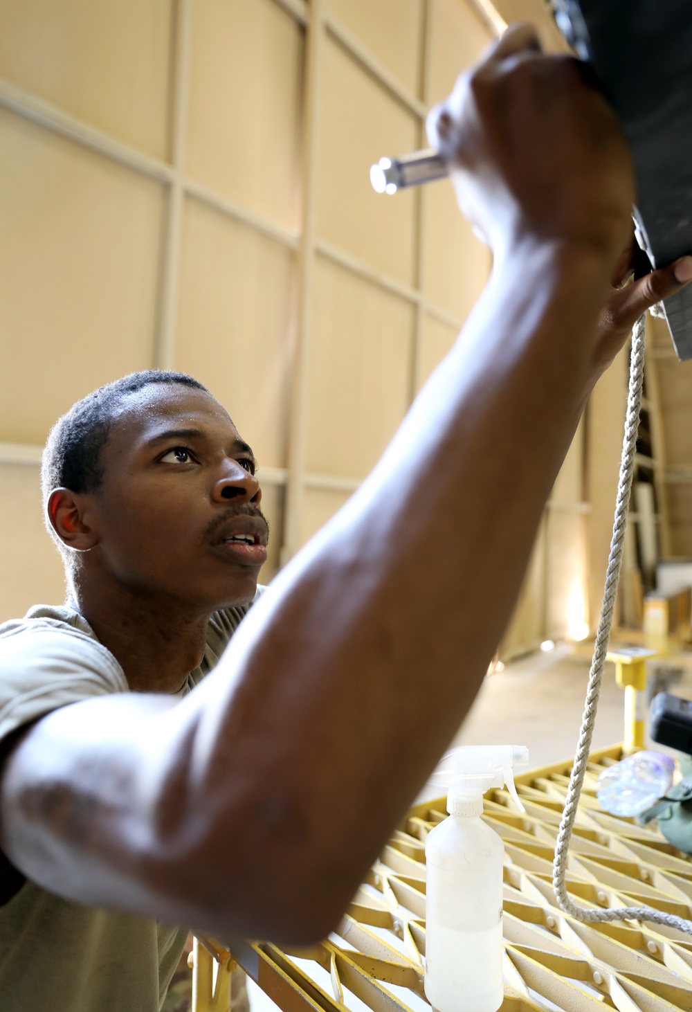 Task Force Phoenix, Bravo Company, 640th Aviation Support Battalion mechanics conducts CH-47 Chinook helicopter maintenance