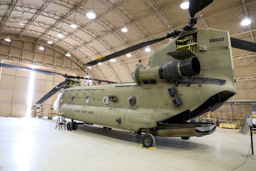 Task Force Phoenix, Bravo Company, 640th Aviation Support Battalion mechanics conducts CH-47 Chinook helicopter maintenance