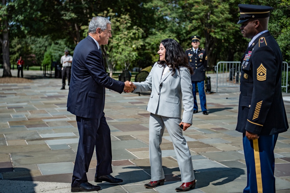 Defense POW/MIA Accounting Agency Participates in a Public Wreath-Laying at the Tomb of the Unknown Soldier