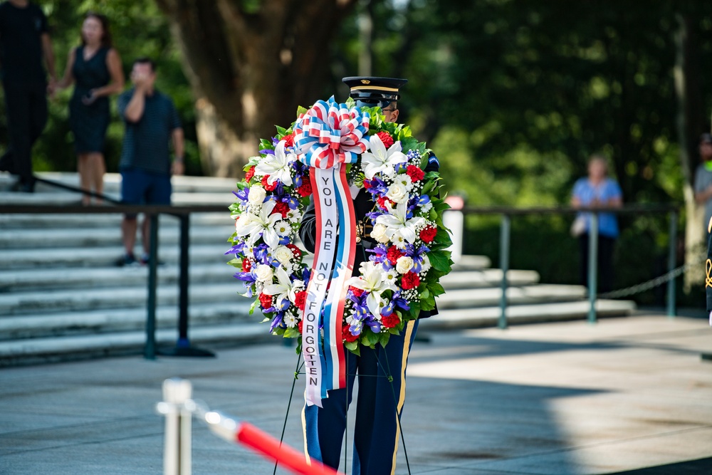 Defense POW/MIA Accounting Agency Participates in a Public Wreath-Laying at the Tomb of the Unknown Soldier