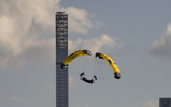 US Navy Leap Frogs Jump Over Central Park